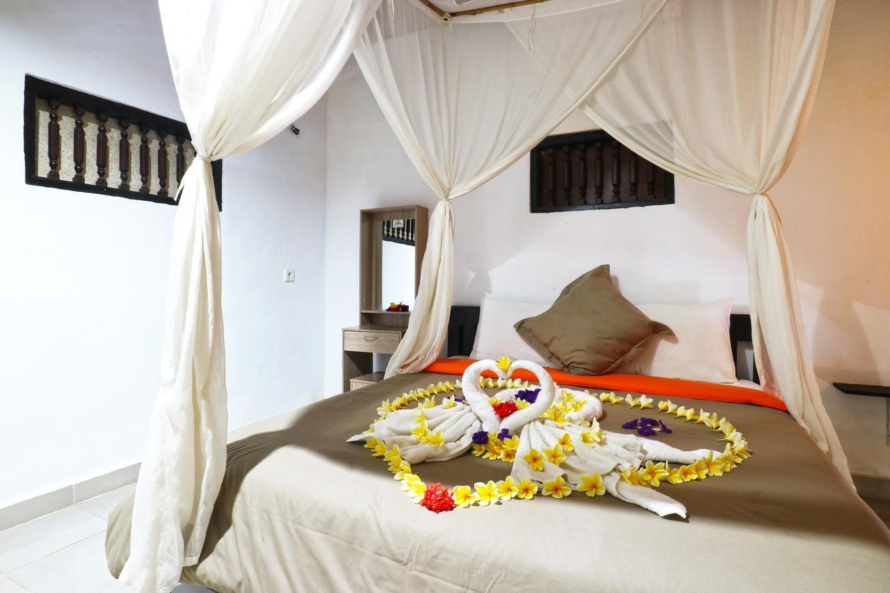 Sunjaya Kubu Guesthouse Lembongan Exterior photo