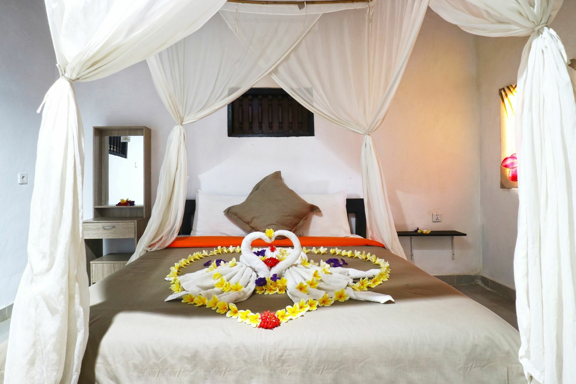 Sunjaya Kubu Guesthouse Lembongan Exterior photo